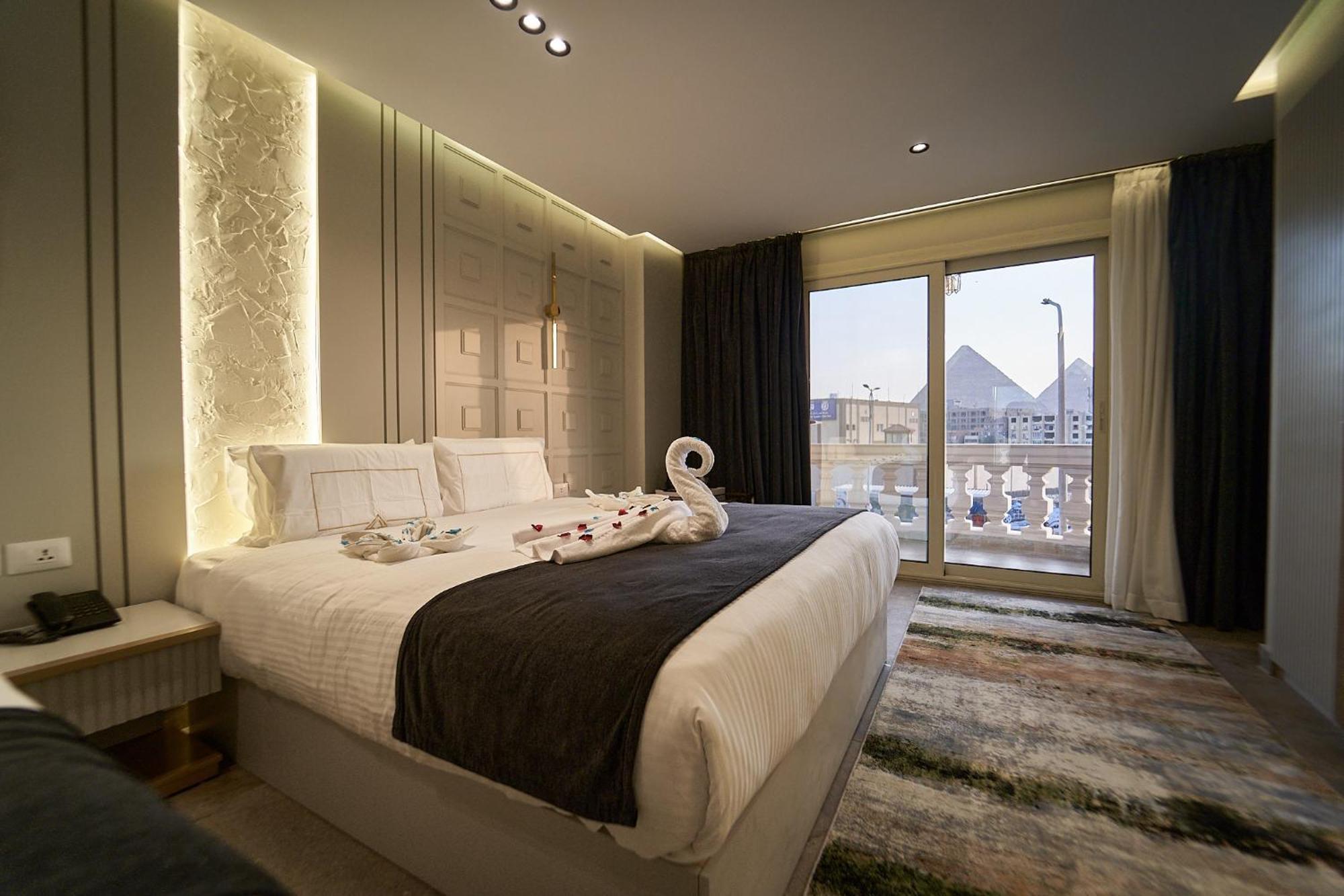 Pyramids Charm Hotel Al Kawm al Akhdar Exteriör bild