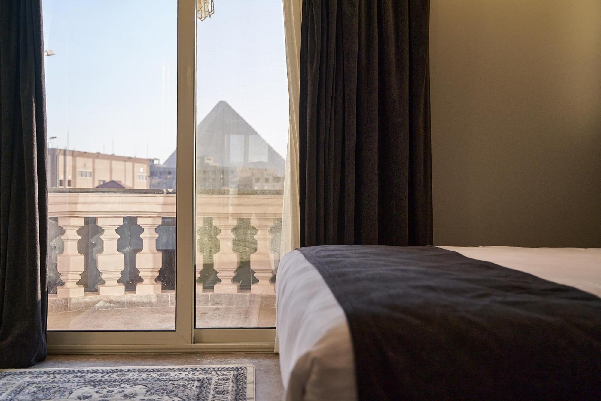 Pyramids Charm Hotel Al Kawm al Akhdar Exteriör bild