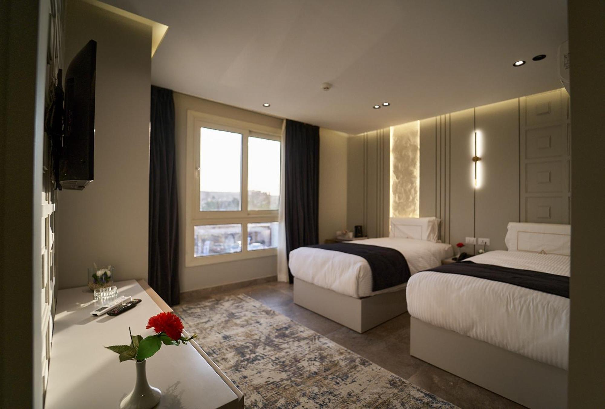 Pyramids Charm Hotel Al Kawm al Akhdar Exteriör bild