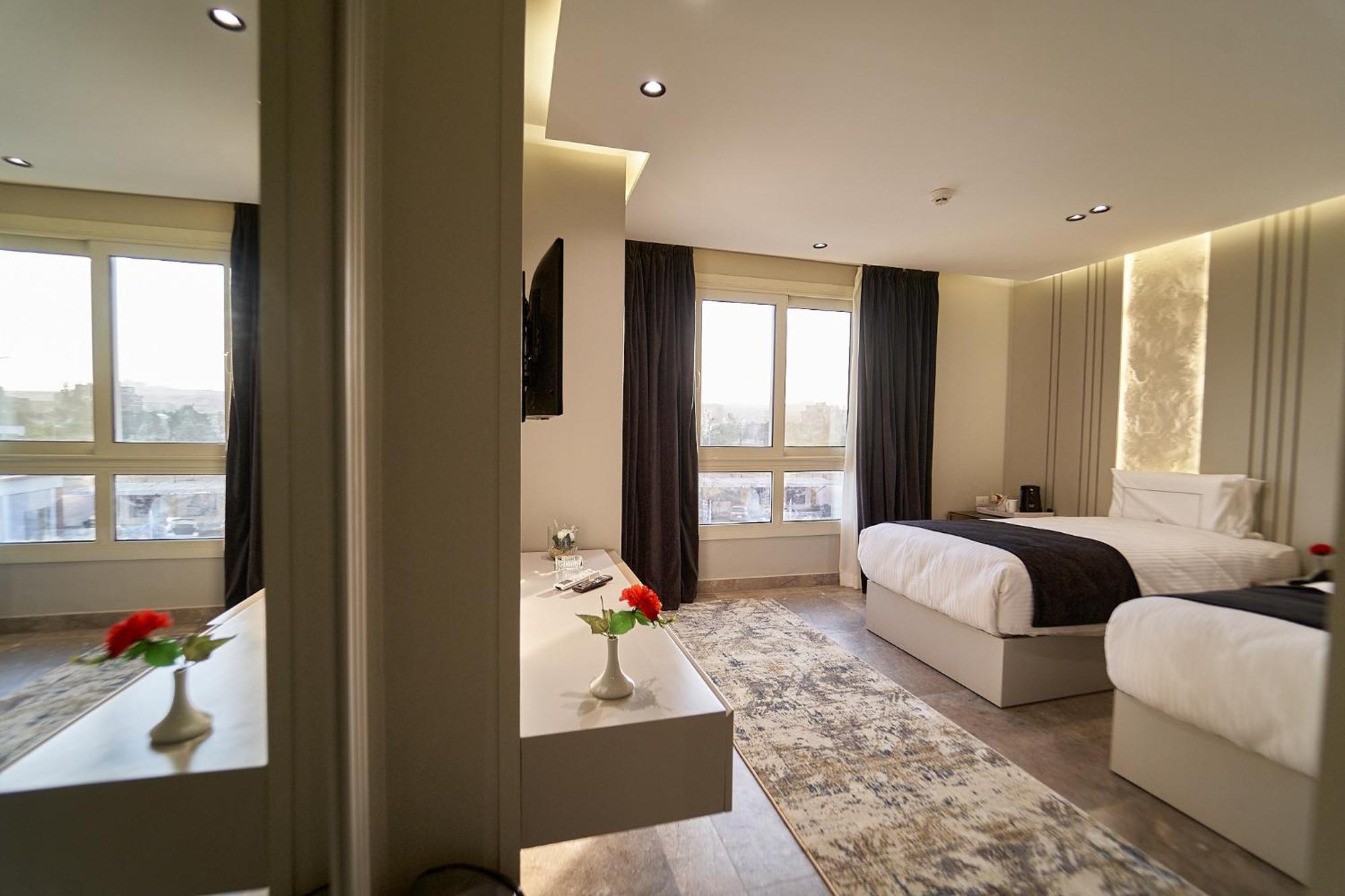 Pyramids Charm Hotel Al Kawm al Akhdar Exteriör bild