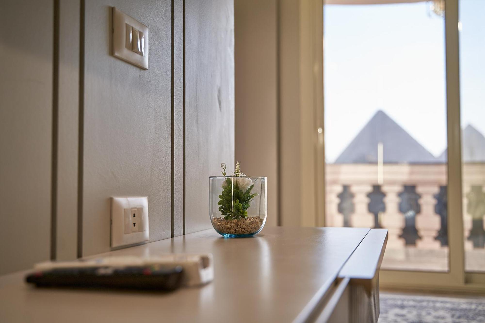 Pyramids Charm Hotel Al Kawm al Akhdar Exteriör bild