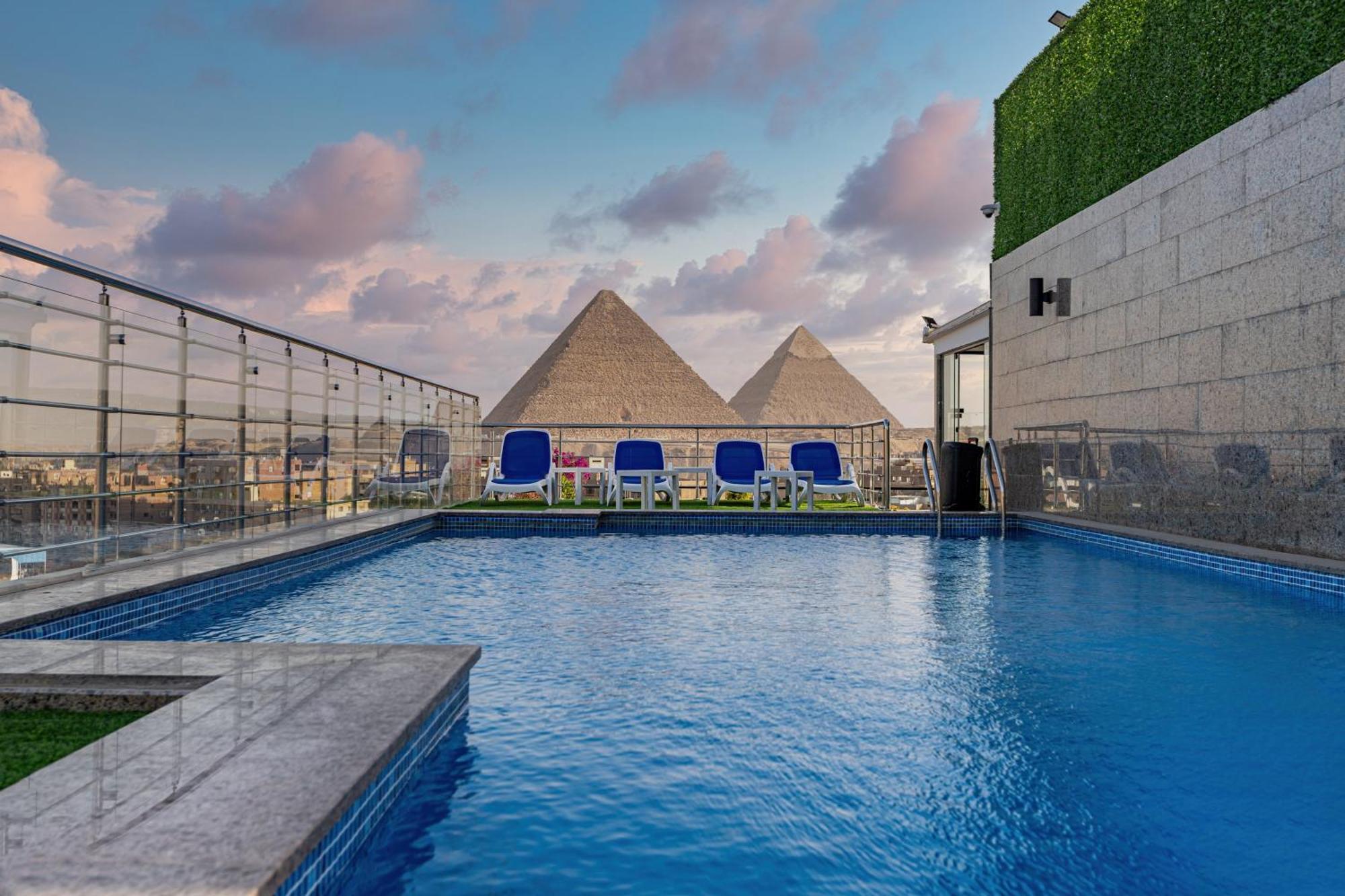 Pyramids Charm Hotel Al Kawm al Akhdar Exteriör bild